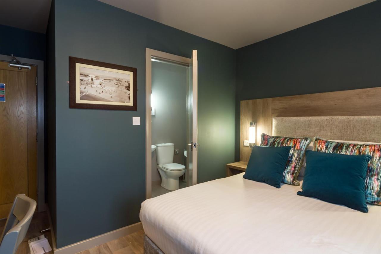 No 8 Hotel